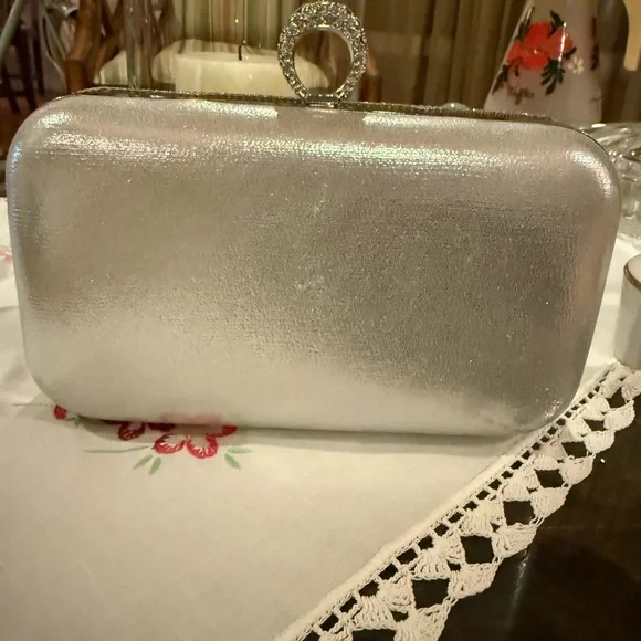 House of Harlow 1960  Silver Crystal Clutch! - Picture 4 of 13